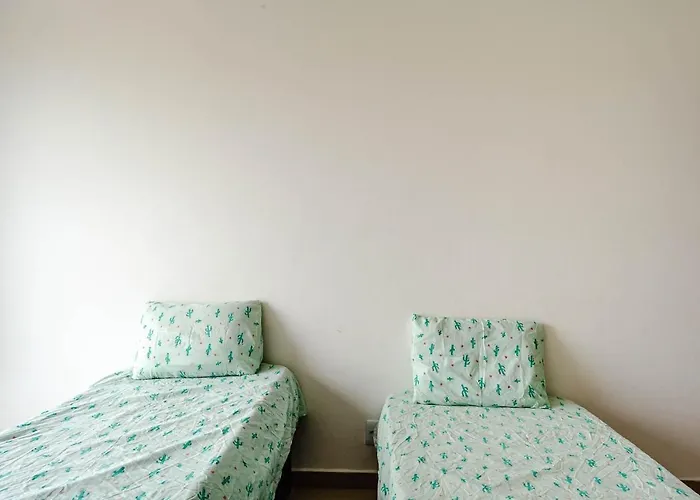 Apartamento, Ate 4 Pessoas,20 Metros Da Praia Do Sonho, Pe Na Areia,100 Mb Wi-Fi