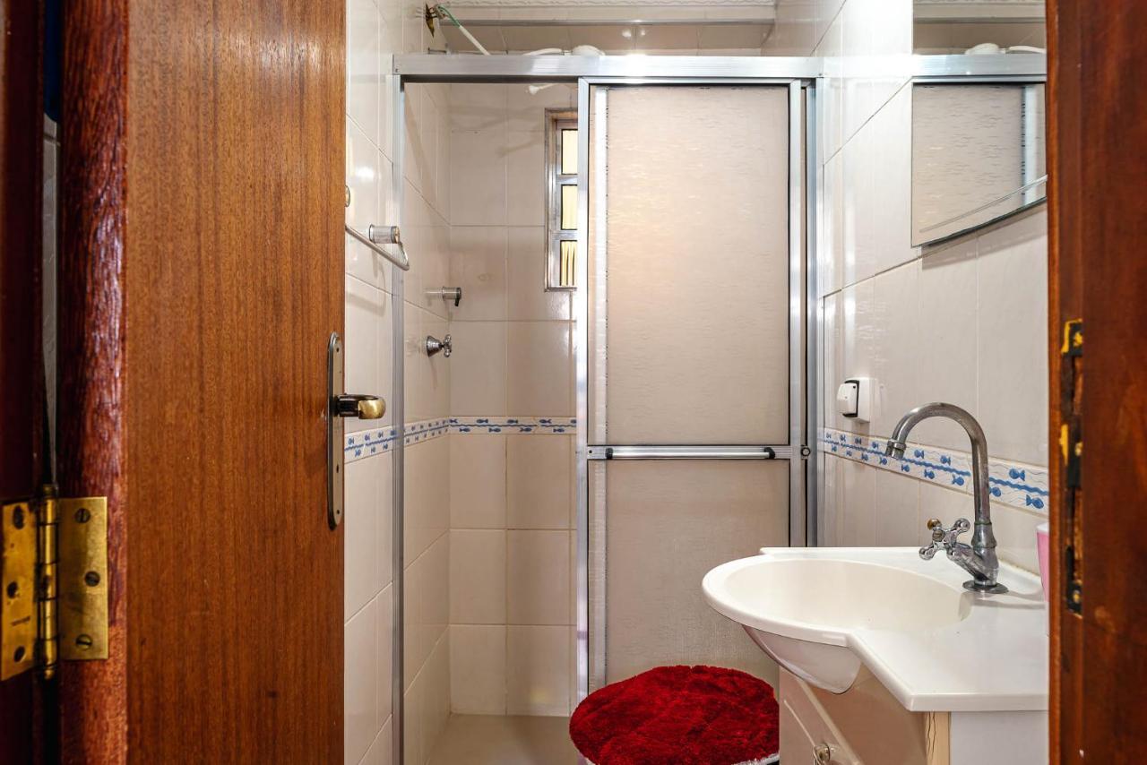 Apartamento, Ate 4 Pessoas,20 Metros Da Do Sonho, Pe Na Areia,100 Mb Wi-fi *