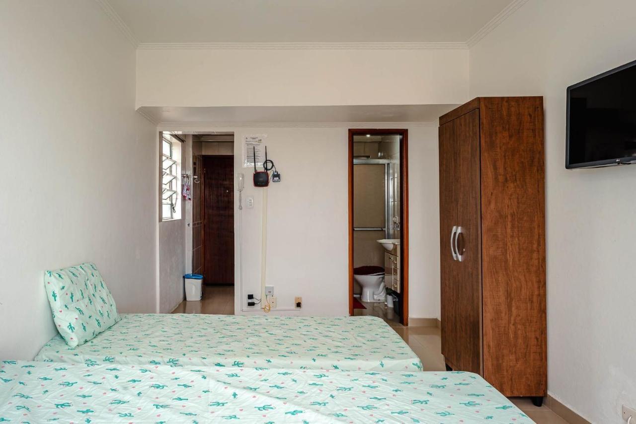 Apartamento, Ate 4 Pessoas,20 Metros Da Do Sonho, Pe Na Areia,100 Mb Wi-fi * Itanhaem